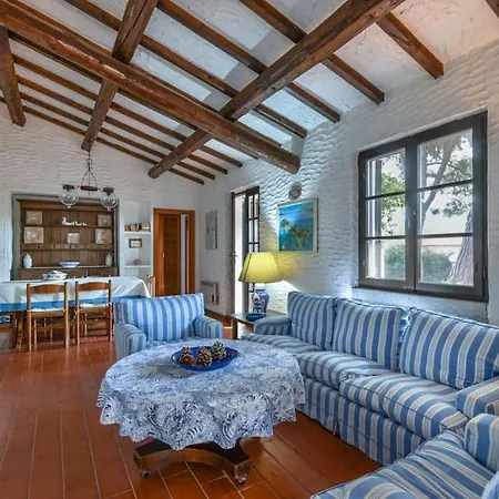 La Colombaia Villa *